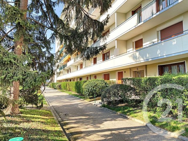 Appartement F2 à vendre - 2 pièces - 50.0 m2 - TROYES - 10 - CHAMPAGNE-ARDENNE - Century 21 Martinot Immobilier