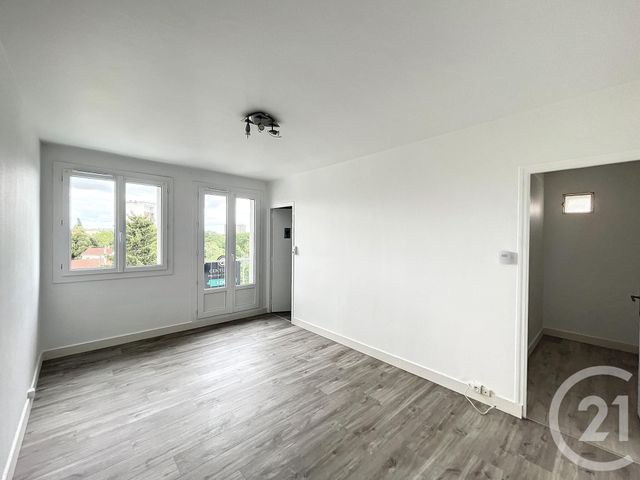 Appartement F2 à louer - 2 pièces - 45.6 m2 - TROYES - 10 - CHAMPAGNE-ARDENNE - Century 21 Martinot Immobilier