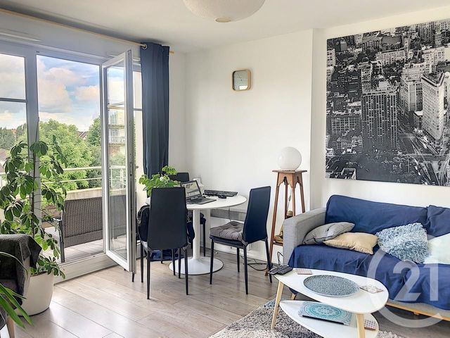 Appartement F2 à louer - 2 pièces - 41.0 m2 - TROYES - 10 - CHAMPAGNE-ARDENNE - Century 21 Martinot Immobilier