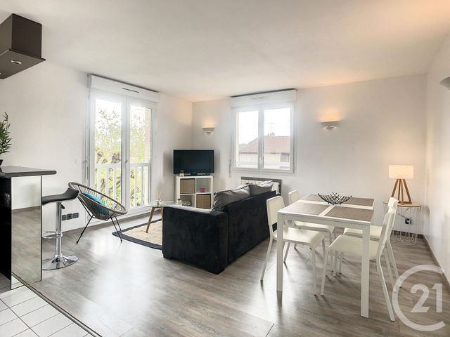 Appartement F2 à louer - 2 pièces - 49.59 m2 - STE SAVINE - 10 - CHAMPAGNE-ARDENNE - Century 21 Martinot Immobilier